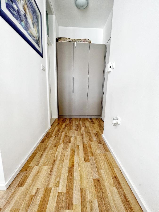 Studio Apartma Pag Blue Ocean 1 With Sea View Pag Town Esterno foto