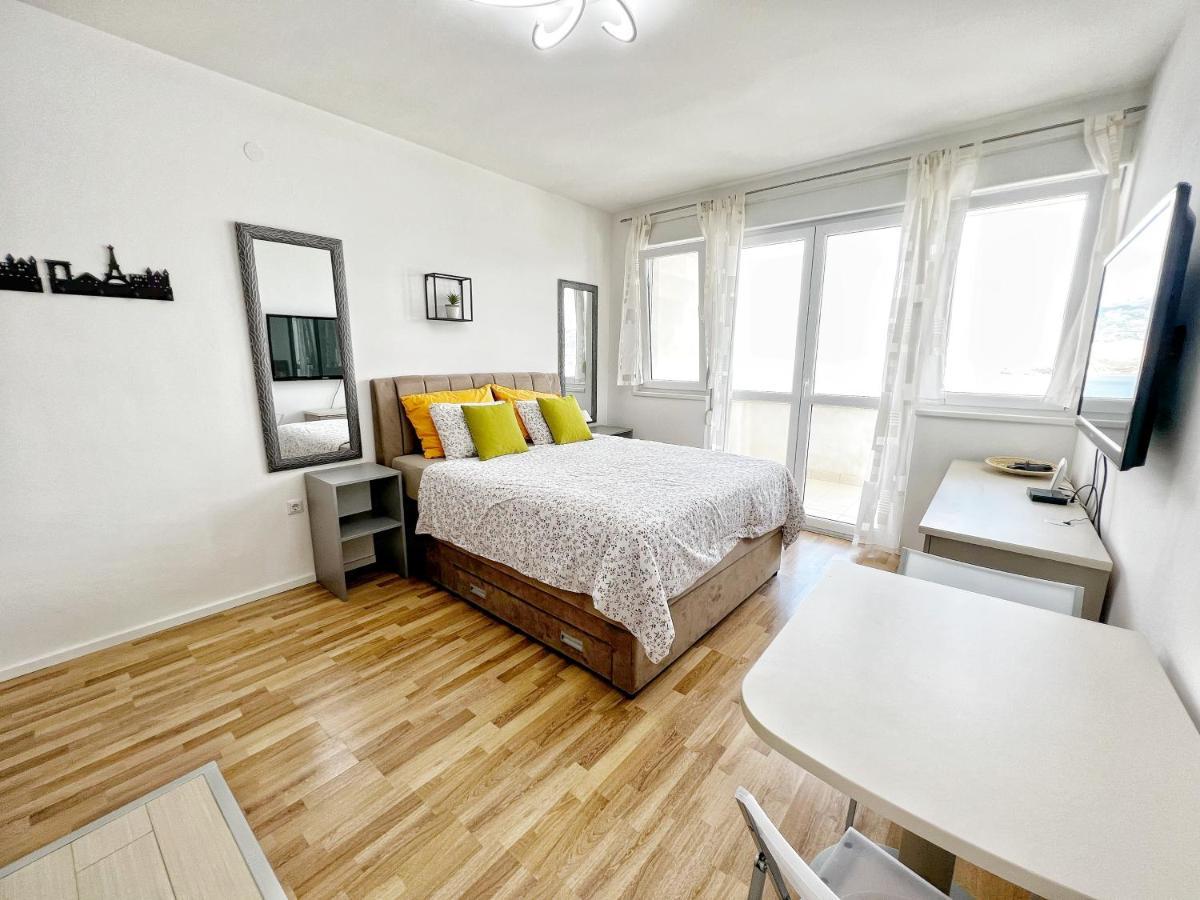 Studio Apartma Pag Blue Ocean 1 With Sea View Pag Town Esterno foto