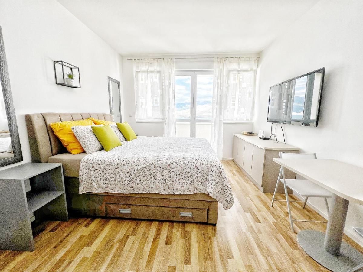 Studio Apartma Pag Blue Ocean 1 With Sea View Pag Town Esterno foto