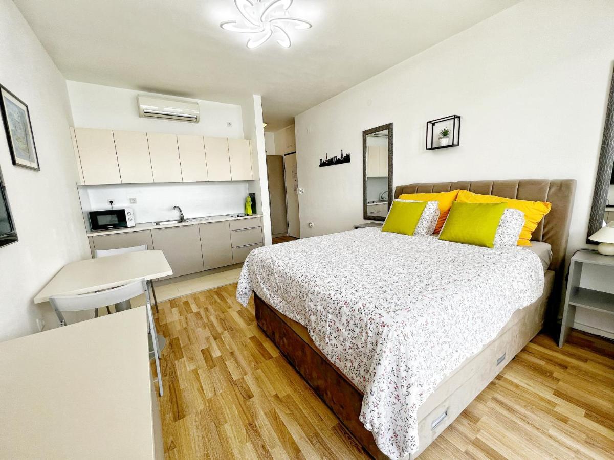Studio Apartma Pag Blue Ocean 1 With Sea View Pag Town Esterno foto