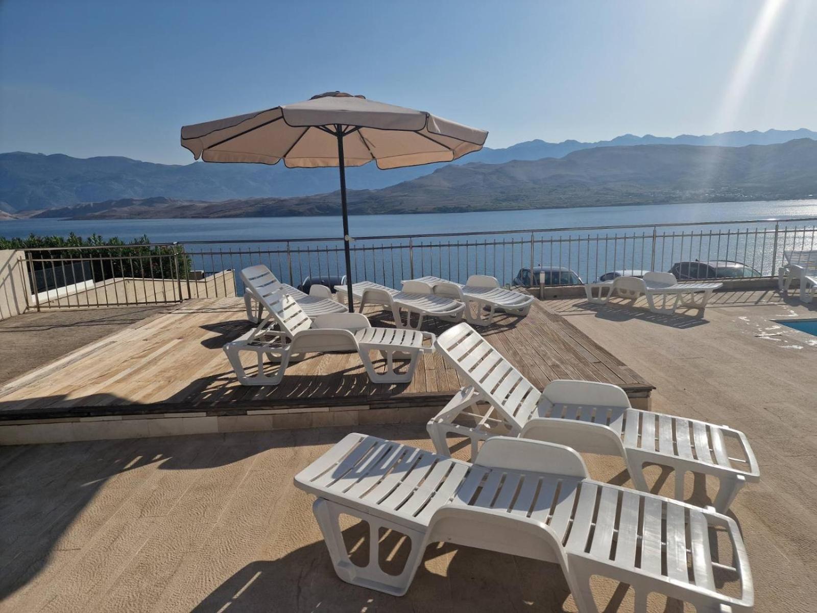 Studio Apartma Pag Blue Ocean 1 With Sea View Pag Town Esterno foto