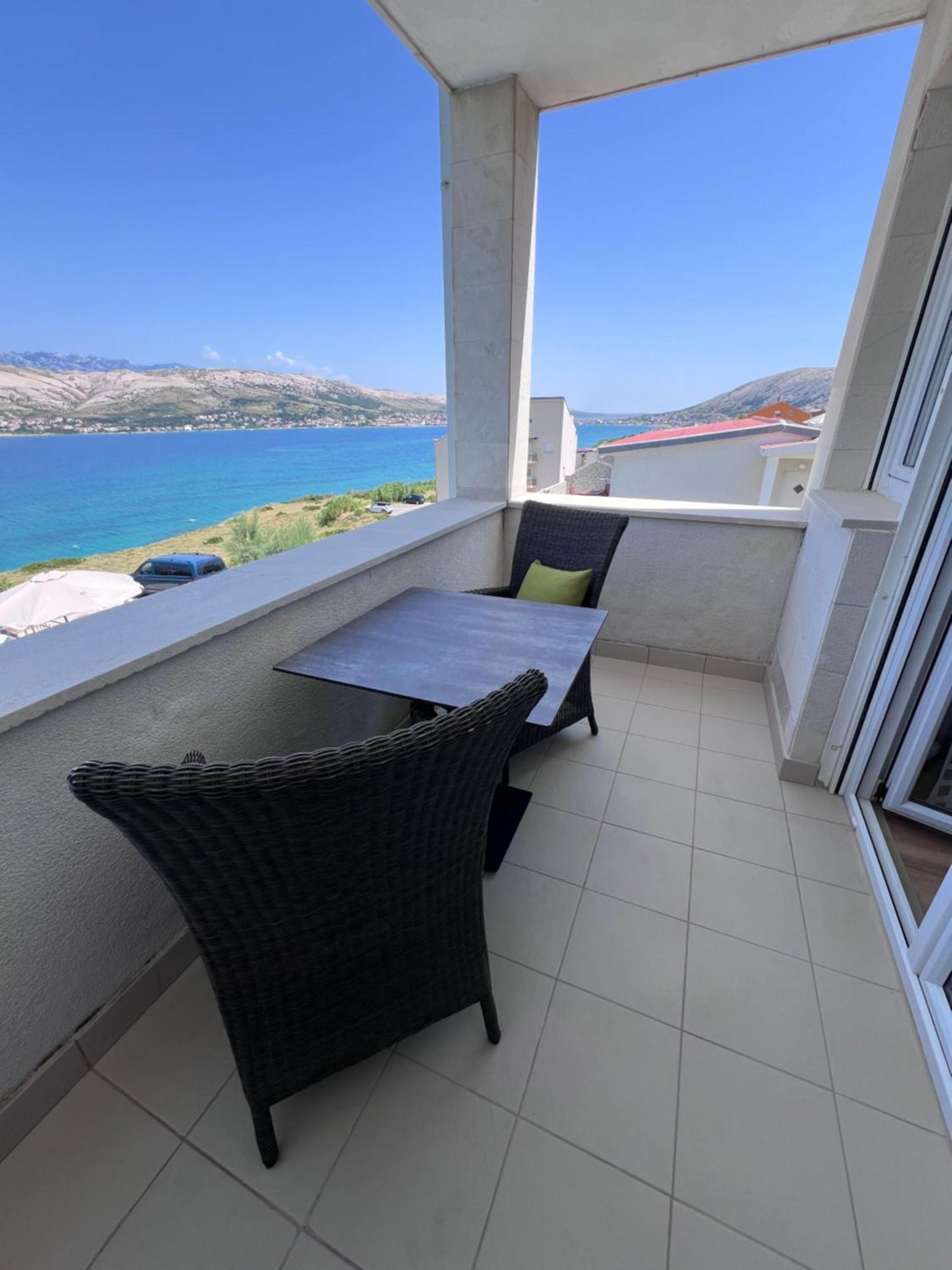 Studio Apartma Pag Blue Ocean 1 With Sea View Pag Town Esterno foto